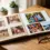 Álbum de fotos para bodas de plata abierto sobre una mesa